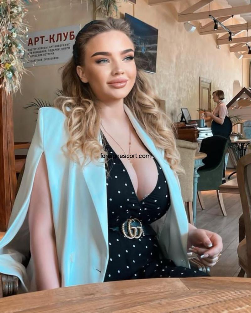 Foreign Escort in Puna